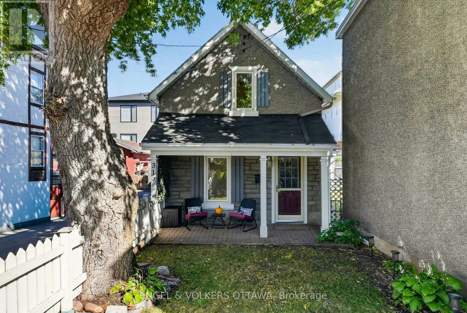 319 Savard Avenue, Ottawa, ON, K1L 7S1