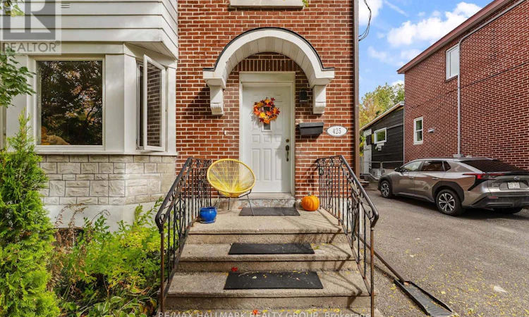 425 Chapel Street