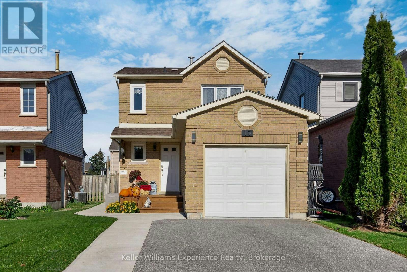13 Lindsay Court, Barrie, ON, L4M 6G5