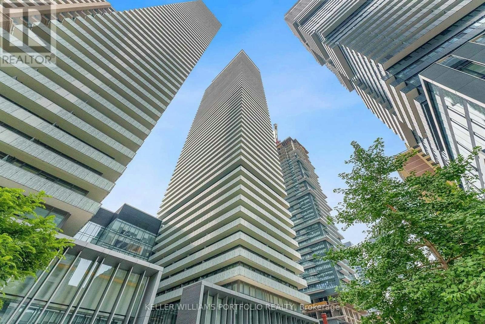 5305-50 Charles Street E, Toronto, ON, M4Y 0C3
