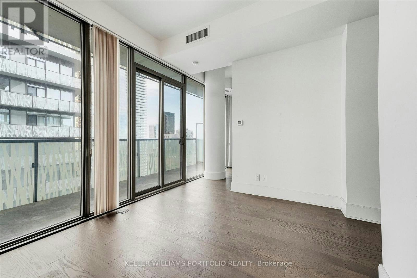 5305-50 Charles Street E, Toronto, ON, M4Y 0C3 - 11