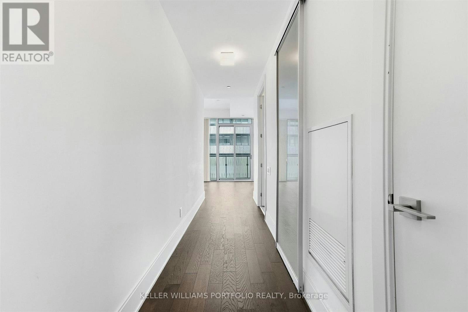 5305-50 Charles Street E, Toronto, ON, M4Y 0C3 - 5