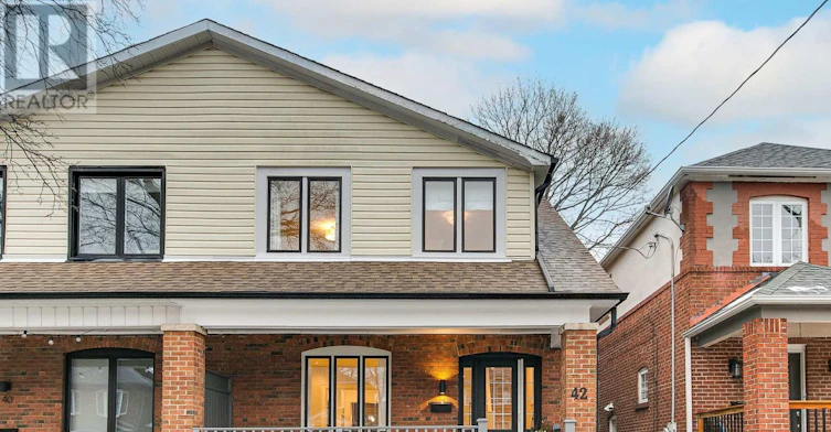 42 Thurston Road, Toronto, ON, M4S 2V7