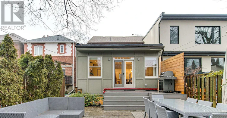 42 Thurston Road, Toronto, ON, M4S 2V7 - 42
