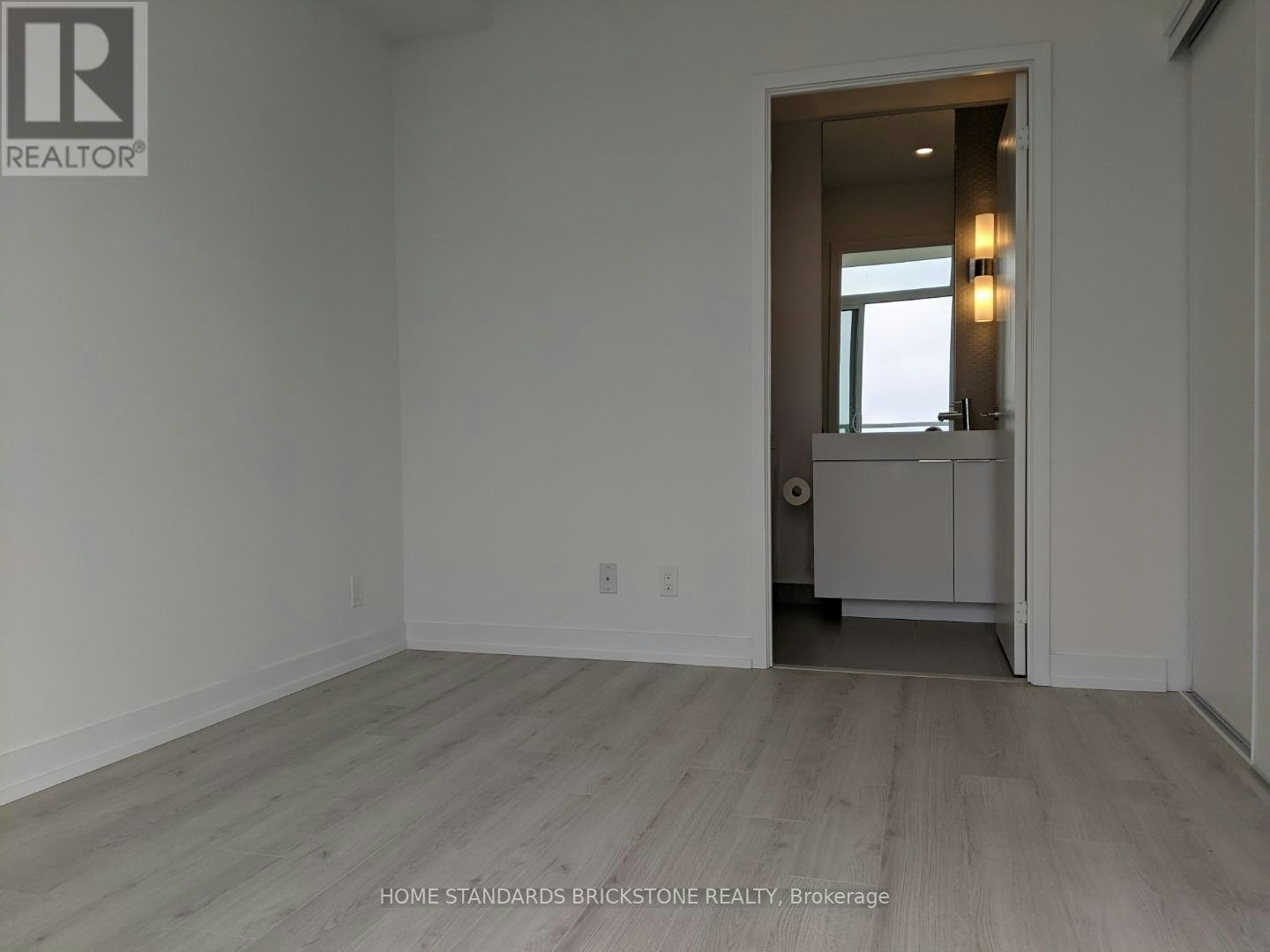 2312-33 Helendale Avenue, Toronto, ON, M4R 0A4 - 19
