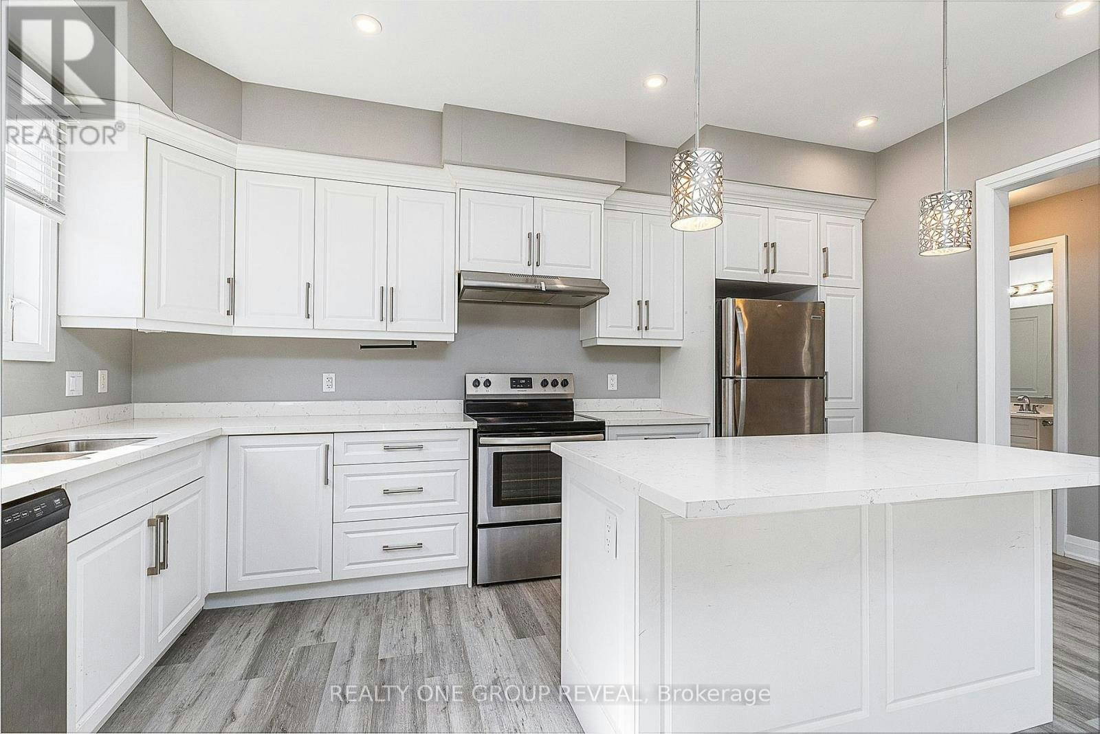 2-96 Cromwell Avenue, Oshawa, ON, L1J 4T6 - 9