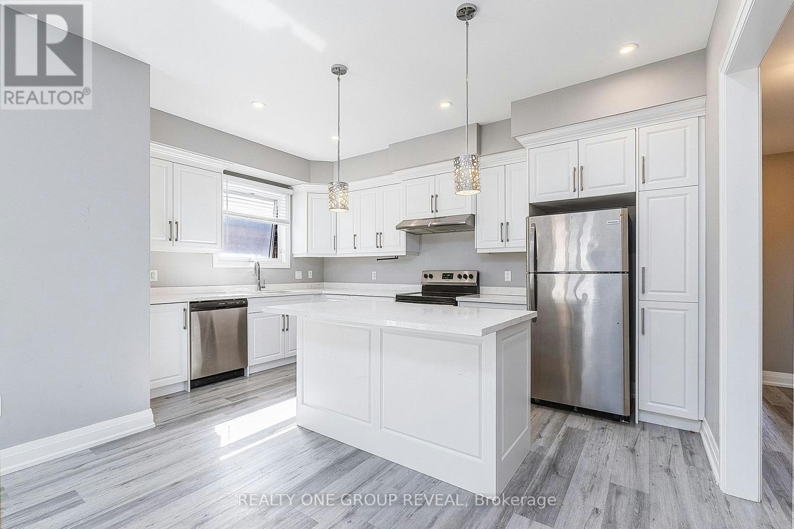 2-96 Cromwell Avenue, Oshawa, ON, L1J 4T6 - 8
