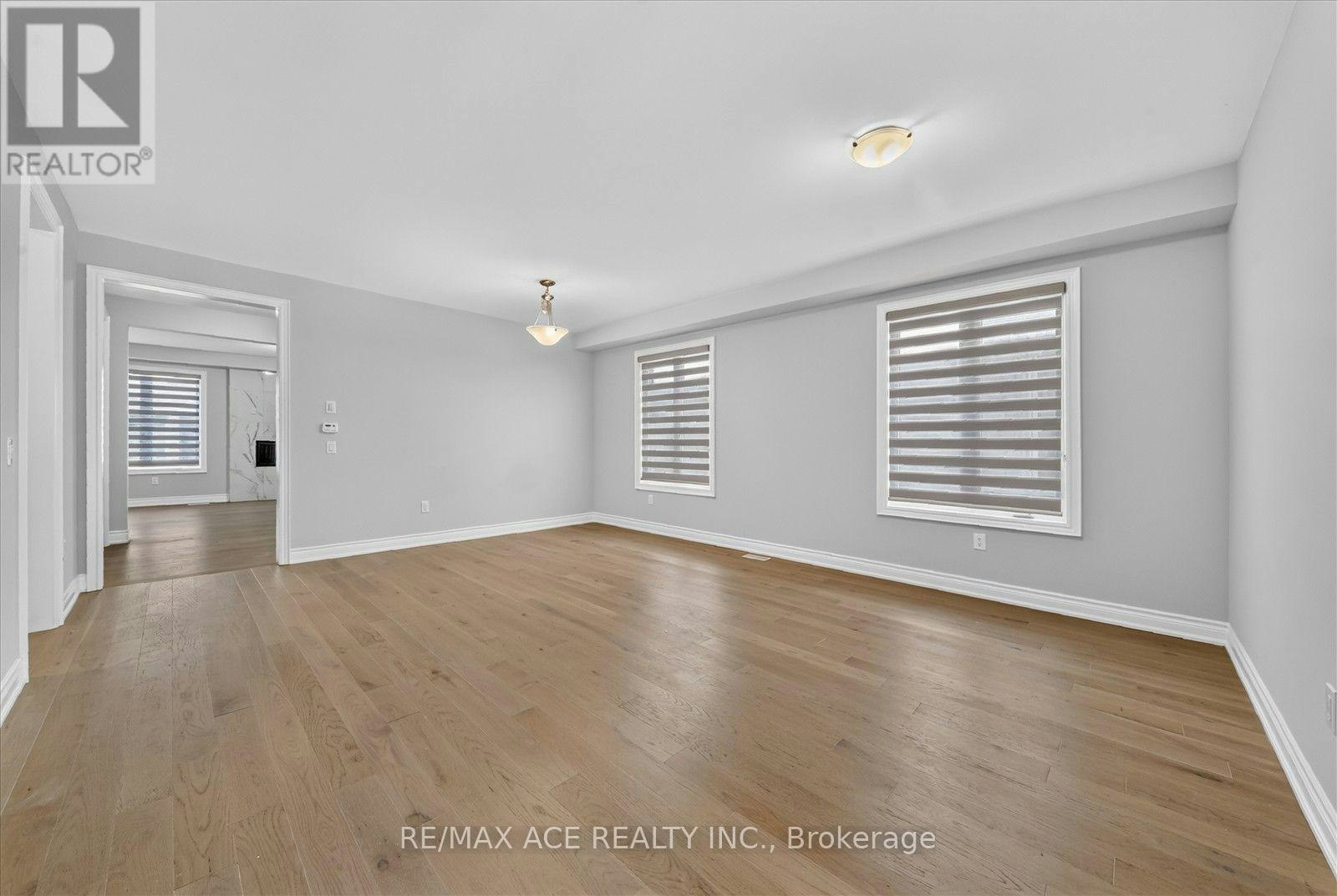 10 Hitching Post Road, Georgina, ON, L4P 2E7 - 10