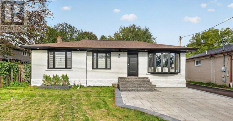 MAIN-103 Baker Street, Whitchurch-Stouffville, ON, L4A 4X9