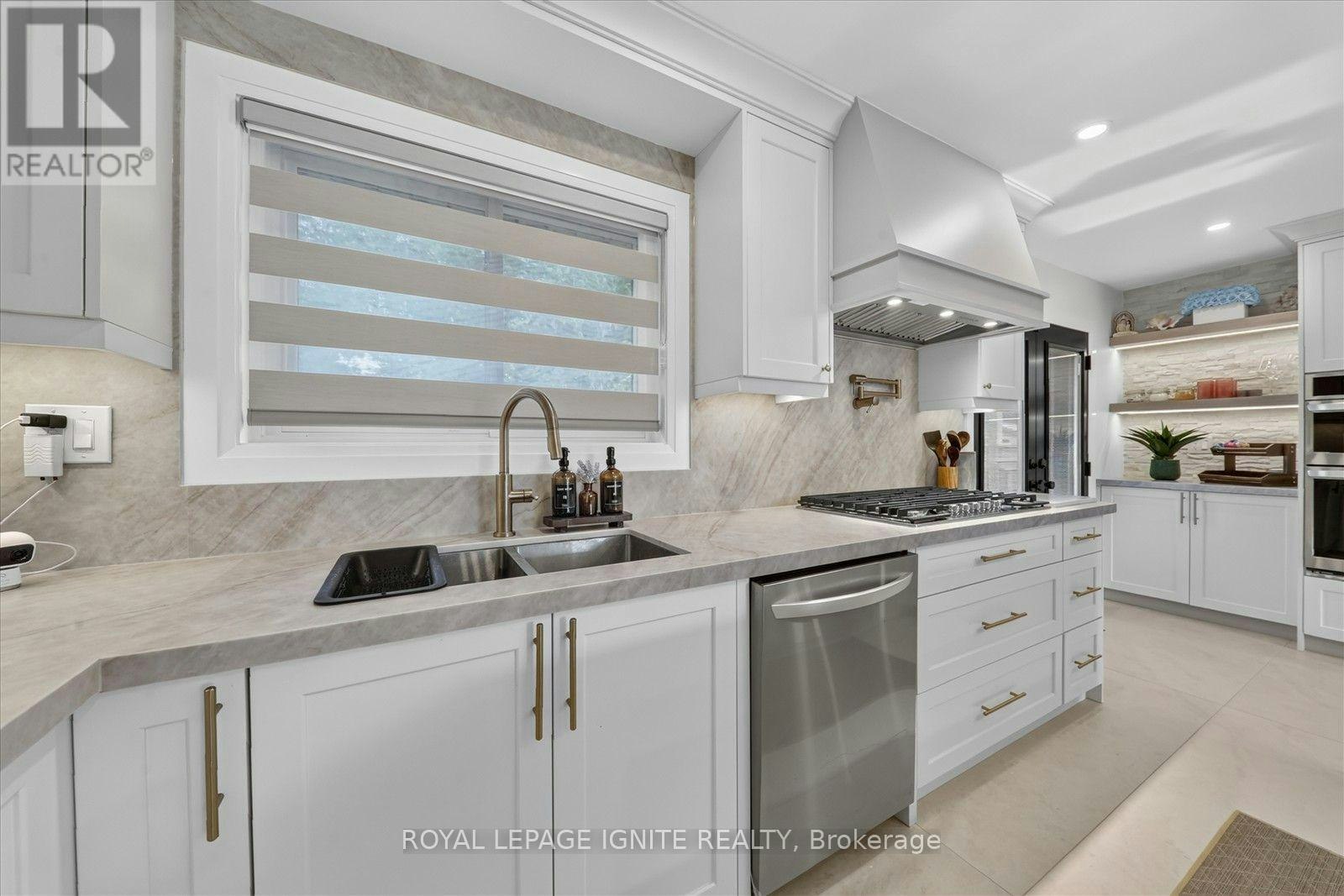 MAIN-103 Baker Street, Whitchurch-Stouffville, ON, L4A 4X9 - 17
