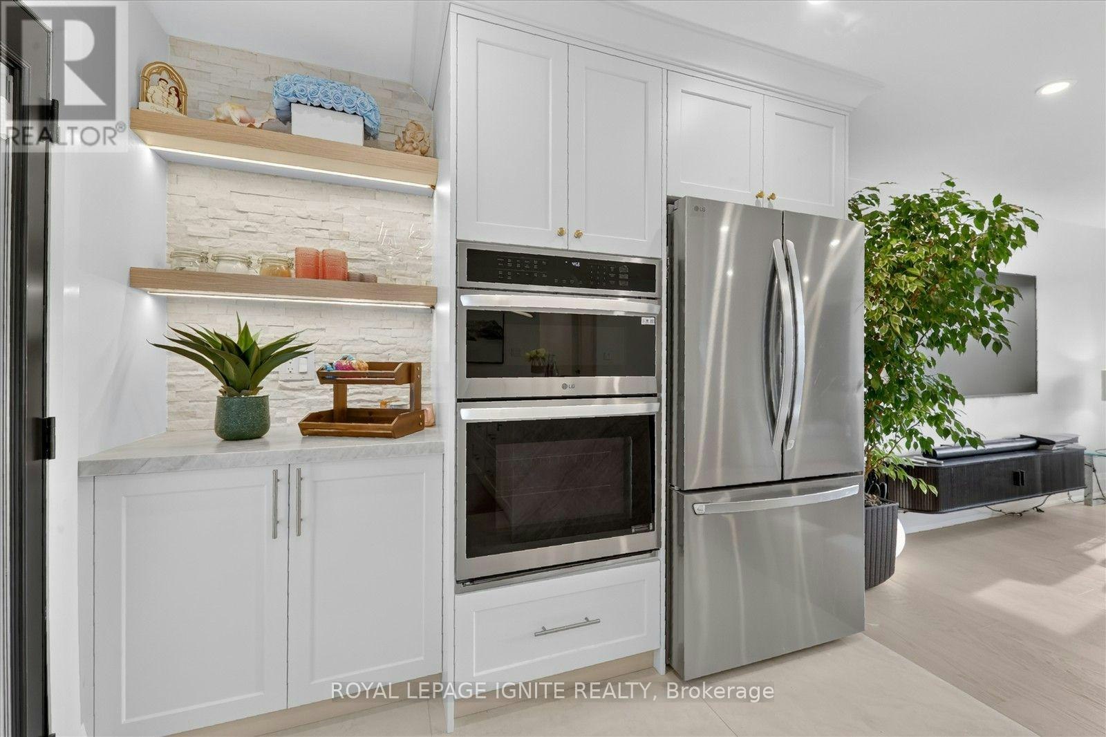 MAIN-103 Baker Street, Whitchurch-Stouffville, ON, L4A 4X9 - 19