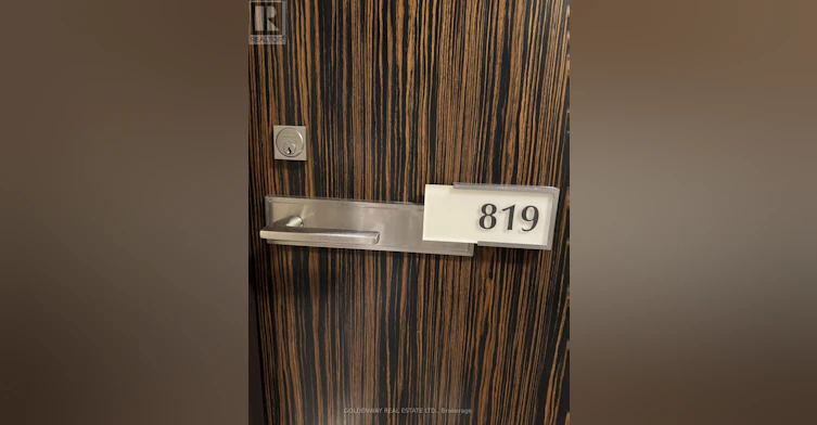 819-277 Park Road SOUTH, Markham, ON, L3T 0B7 - 2