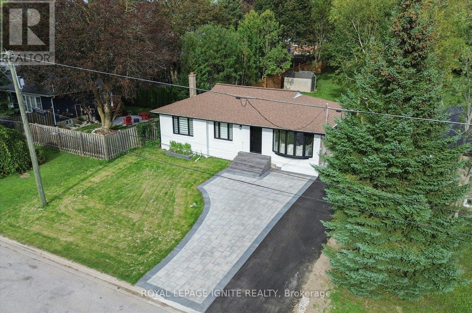 103 Baker Street, Whitchurch-Stouffville, ON, L4A 4X9 - 2