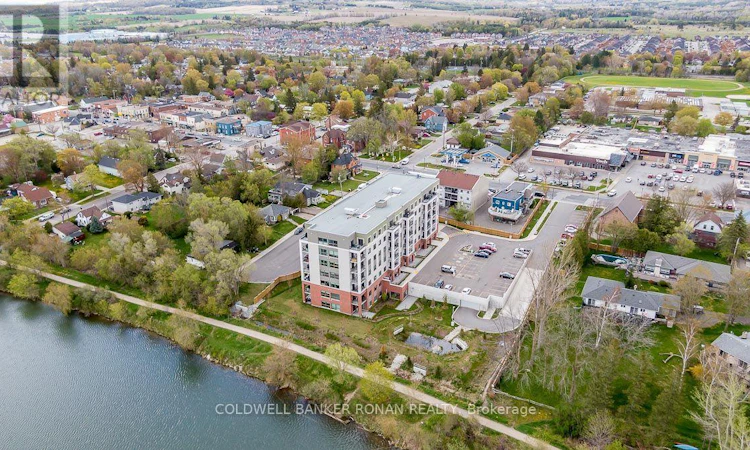 502-64 Queen Street S