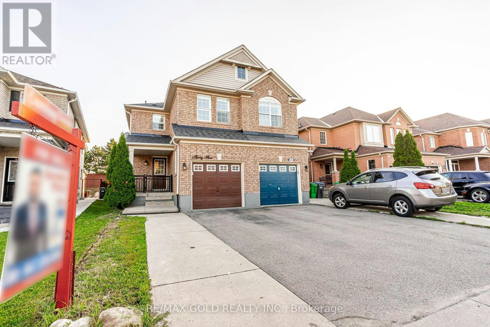 34 Jingle Crescent, Brampton, ON, L6S 0B2