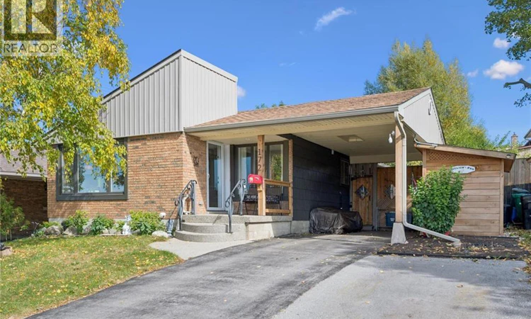 172 Laurentian Drive