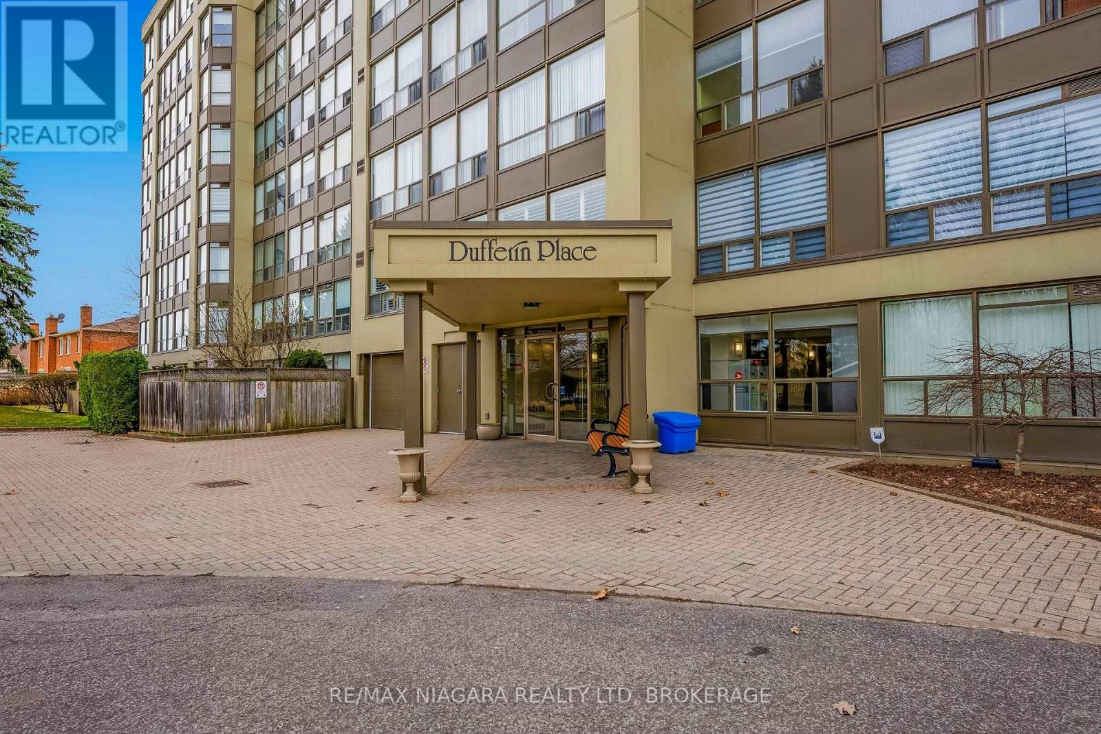 702-5100 Dorchester Road E, Niagara Falls, ON, L2E 7H4