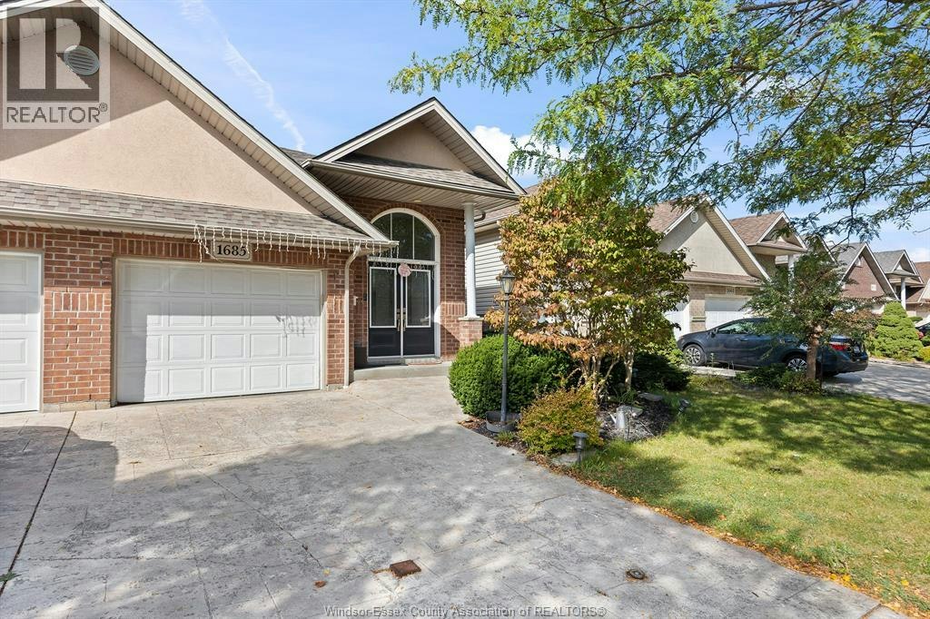 1685 Chateau Avenue, Windsor, ON, N8P 1M4