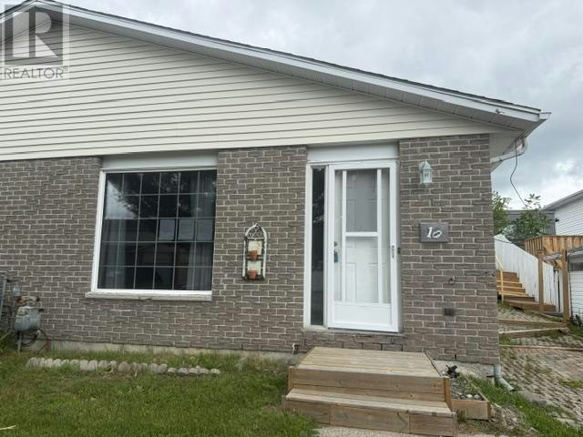 10 Farrell Crescent, Elliot Lake, ON, P5A 3N6