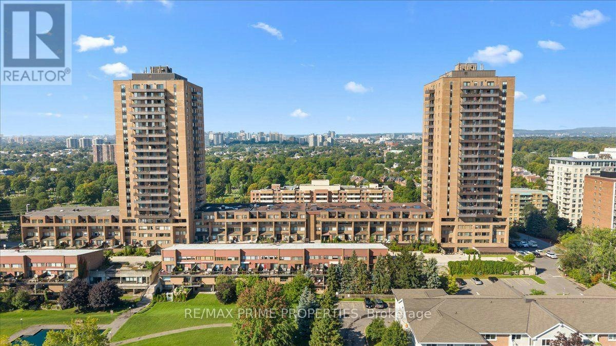 4-525 St. Laurent Boulevard, Ottawa, ON, K1K 2Z9