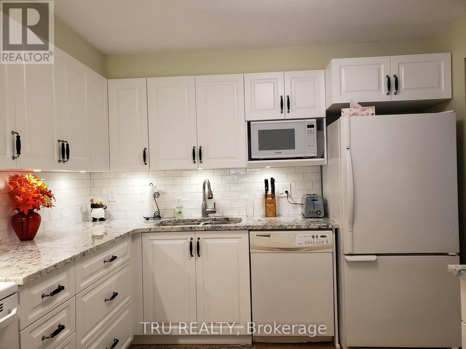 2A Millrise Lane, Ottawa, ON, K2G 5G1 - 3