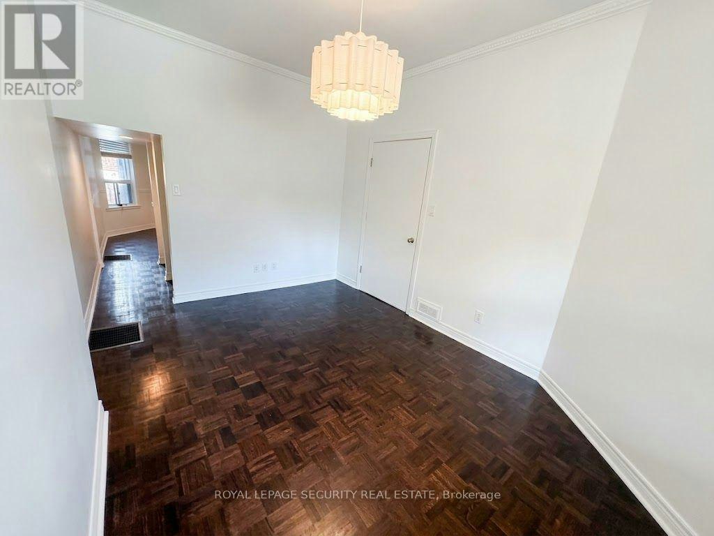 MAIN FLOOR-380 Crawford Street, Toronto, ON, M6J 2V9 - 6