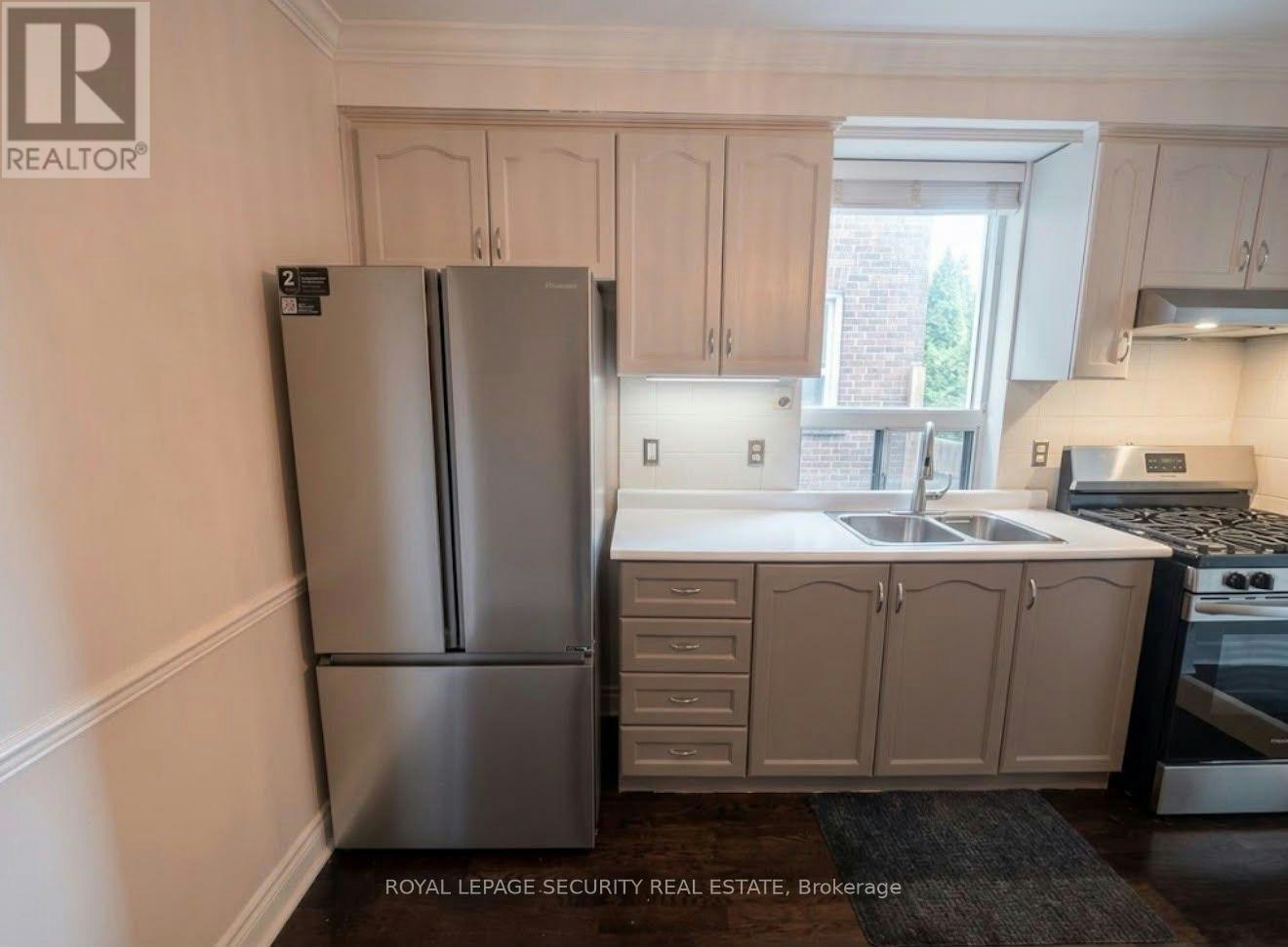 MAIN FLOOR-380 Crawford Street, Toronto, ON, M6J 2V9 - 3