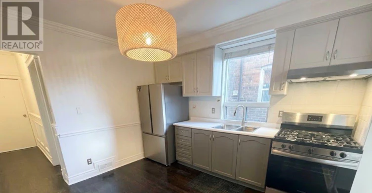 MAIN FLOOR-380 Crawford Street, Toronto, ON, M6J 2V9 - 4