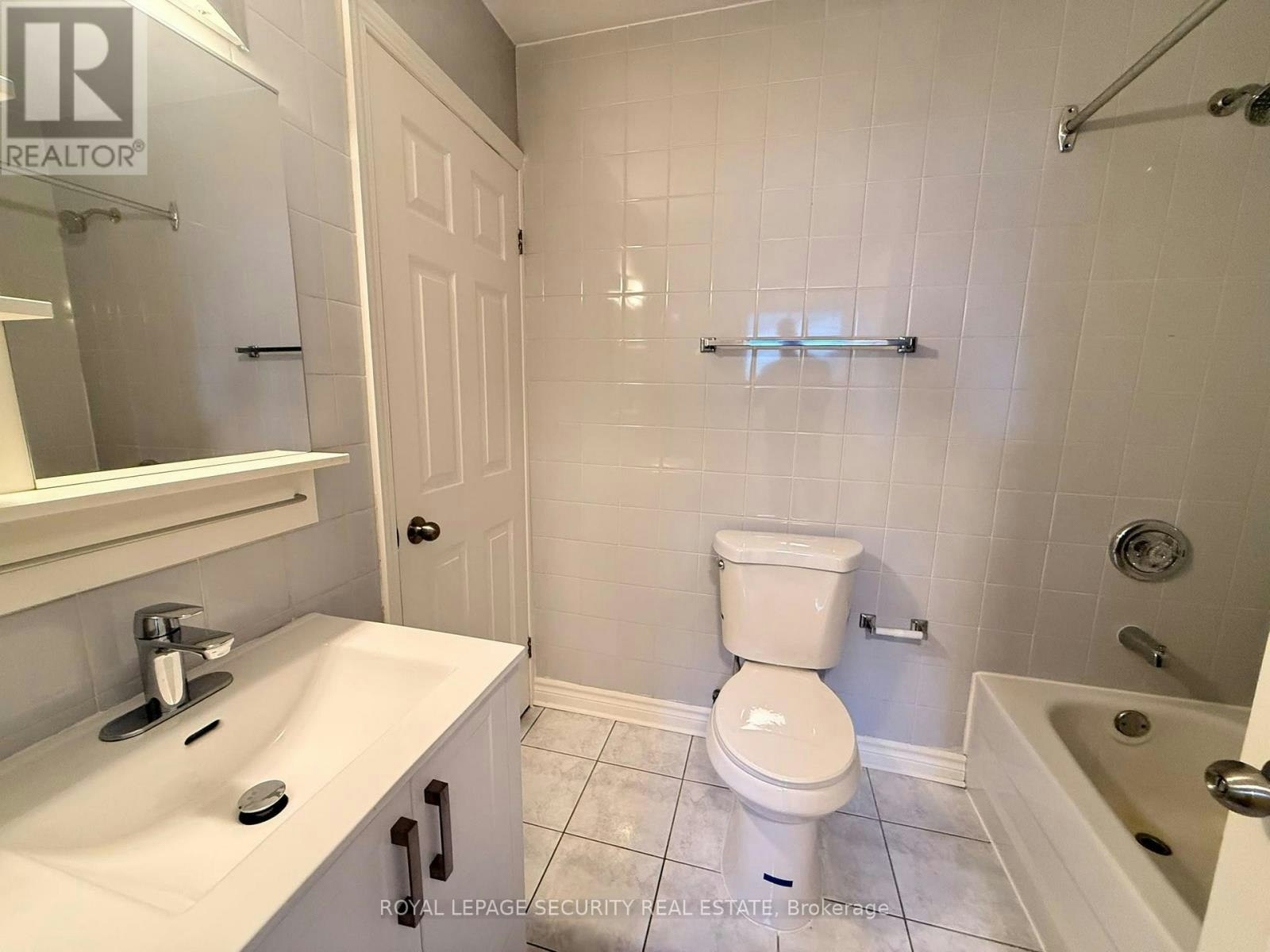 MAIN FLOOR-380 Crawford Street, Toronto, ON, M6J 2V9 - 10