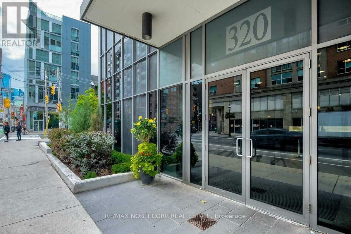 709-320 Richmond Street E, Toronto, ON, M5A 1P9 - 2