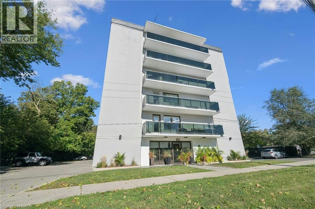 405-2411 New Street, Burlington, ON, L7R 1K2