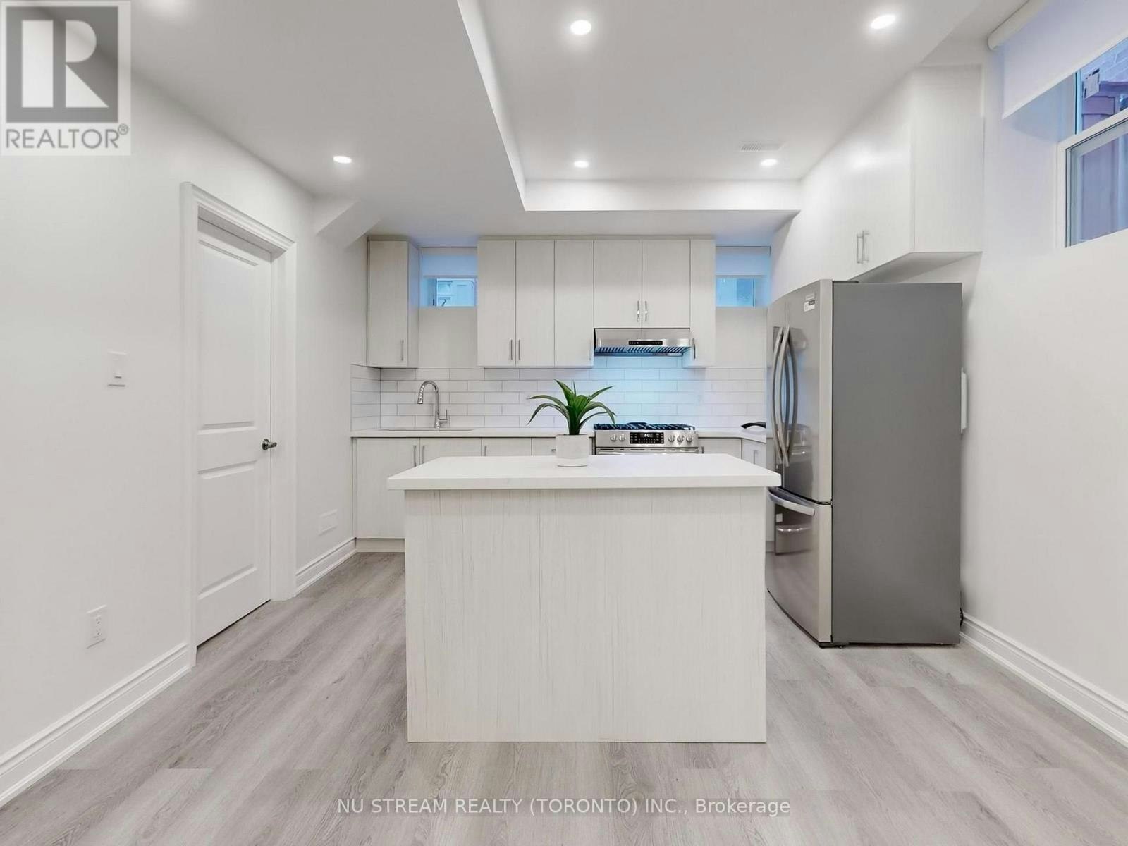 18 Wellman Drive, Richmond Hill, ON, L4E 1G1 - 14