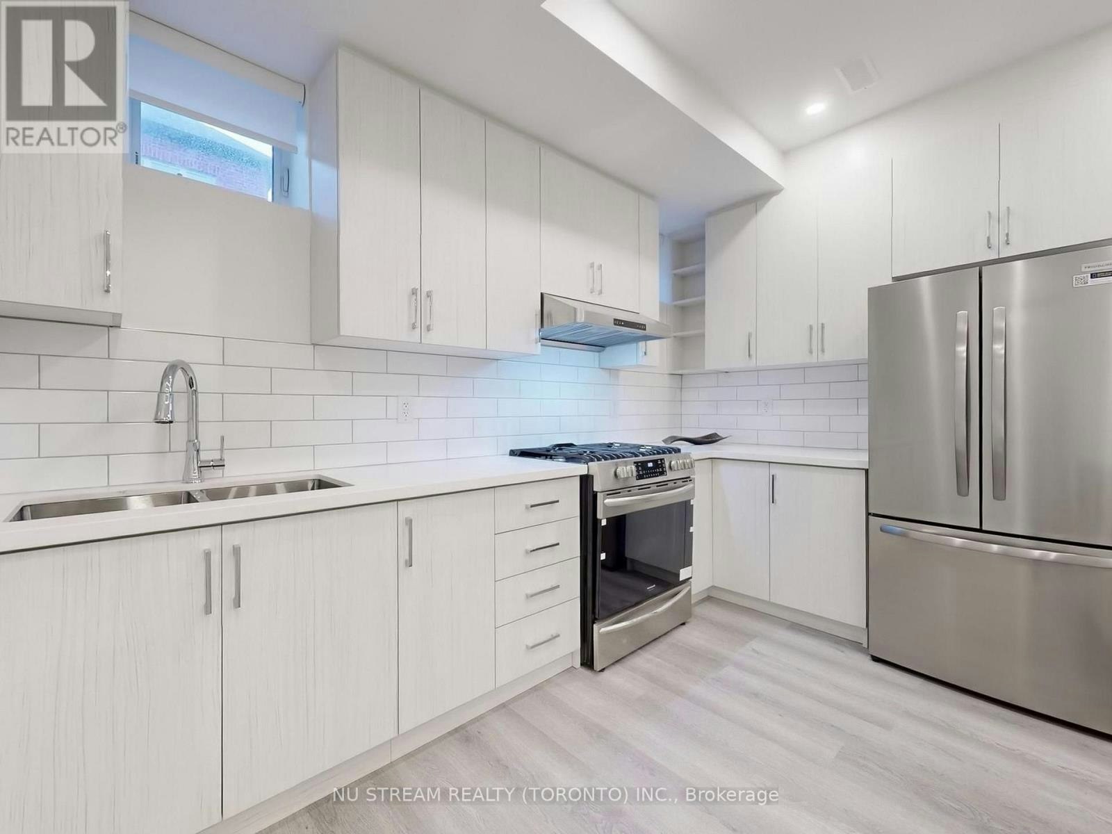 18 Wellman Drive, Richmond Hill, ON, L4E 1G1 - 18