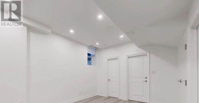 18 Wellman Drive, Richmond Hill, ON, L4E 1G1 - 10