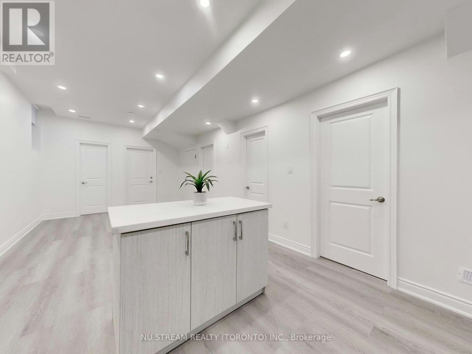 18 Wellman Drive, Richmond Hill, ON, L4E 1G1 - 19