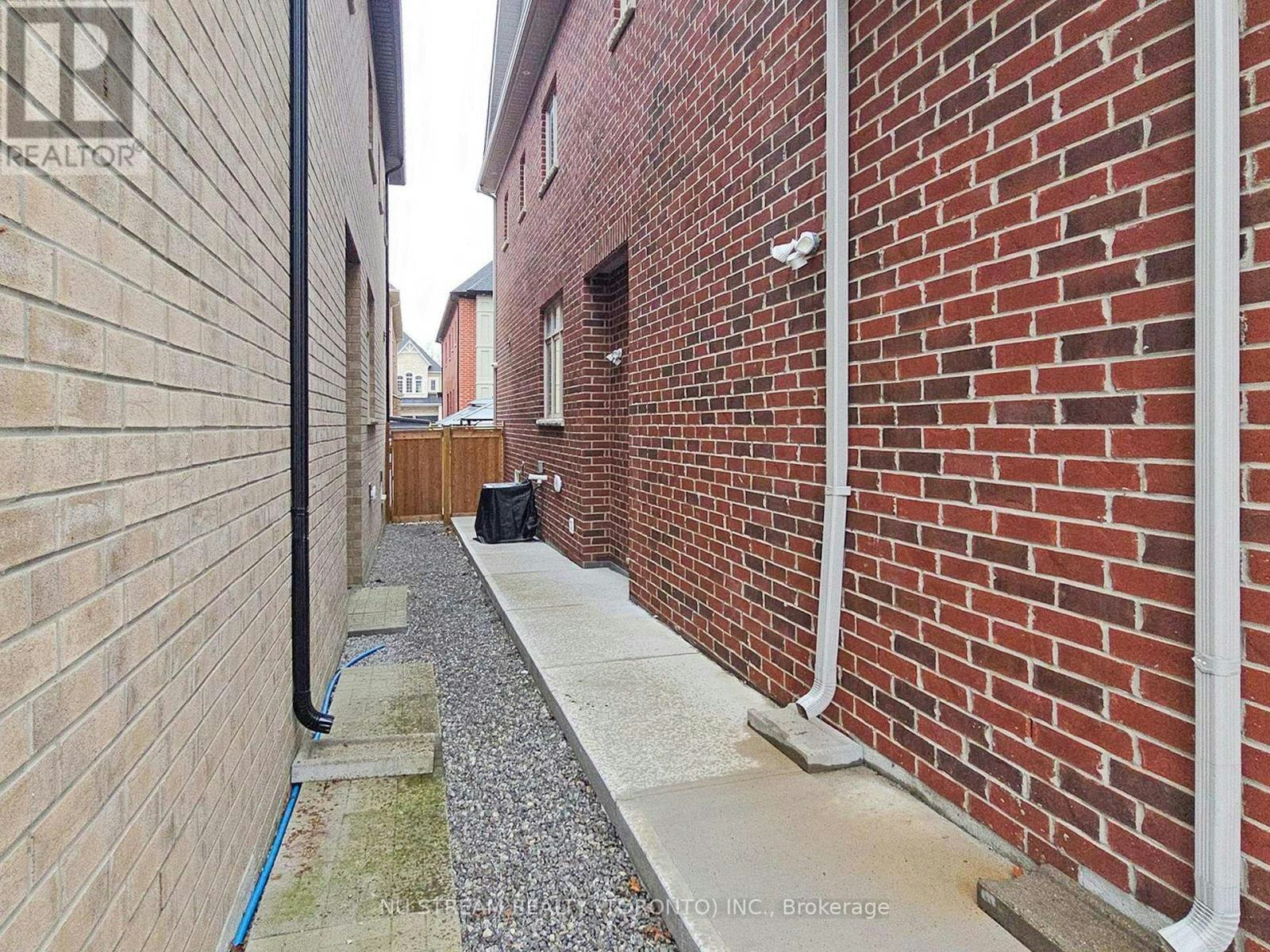 18 Wellman Drive, Richmond Hill, ON, L4E 1G1 - 7