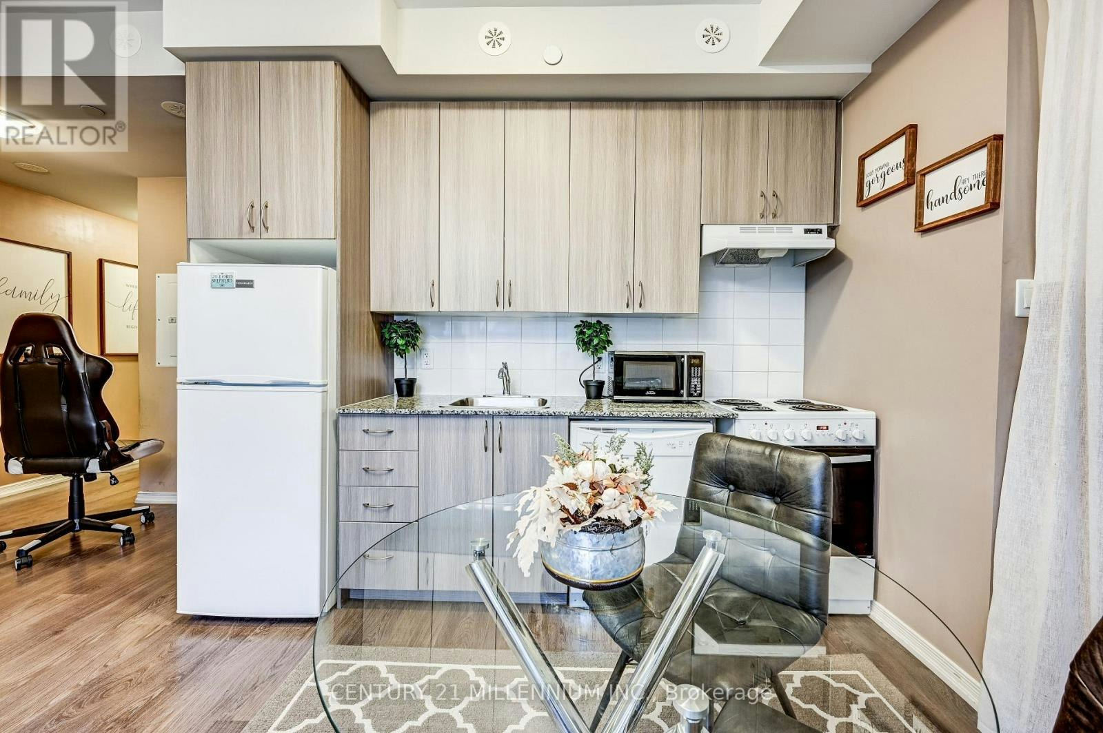 201-50 Sky Harbour Drive, Brampton, ON, L6Y 6B8 - 17