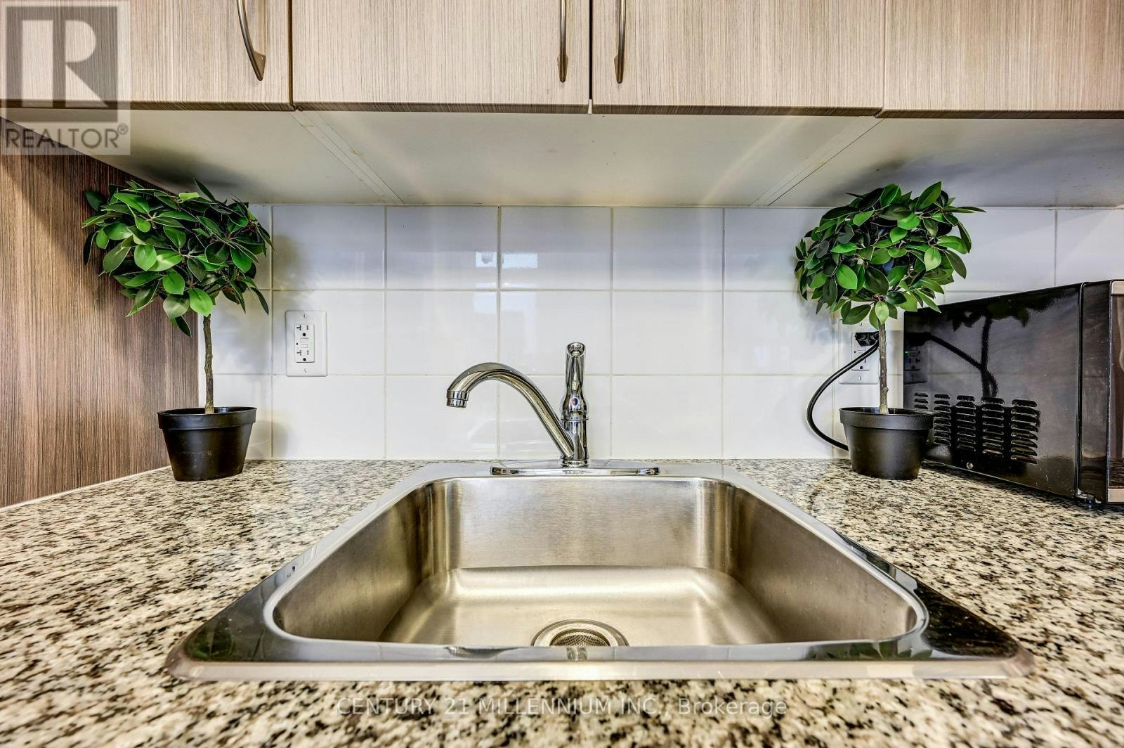 201-50 Sky Harbour Drive, Brampton, ON, L6Y 6B8 - 20