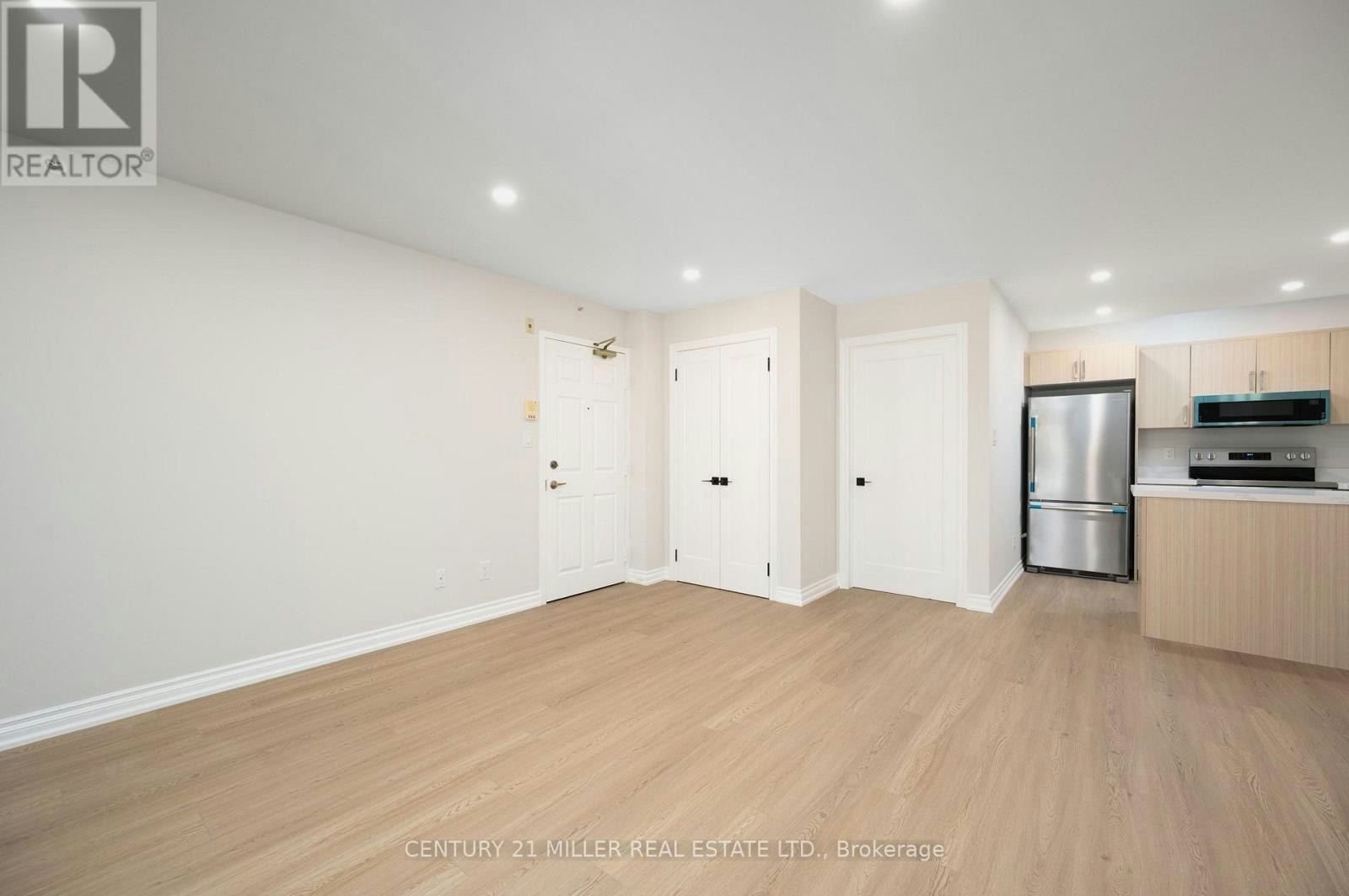 206-1451 Walkers Line, Burlington, ON, L7M 4P1 5