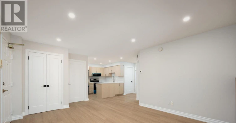 206-1451 Walkers Line, Burlington, ON, L7M 4P1 - 4