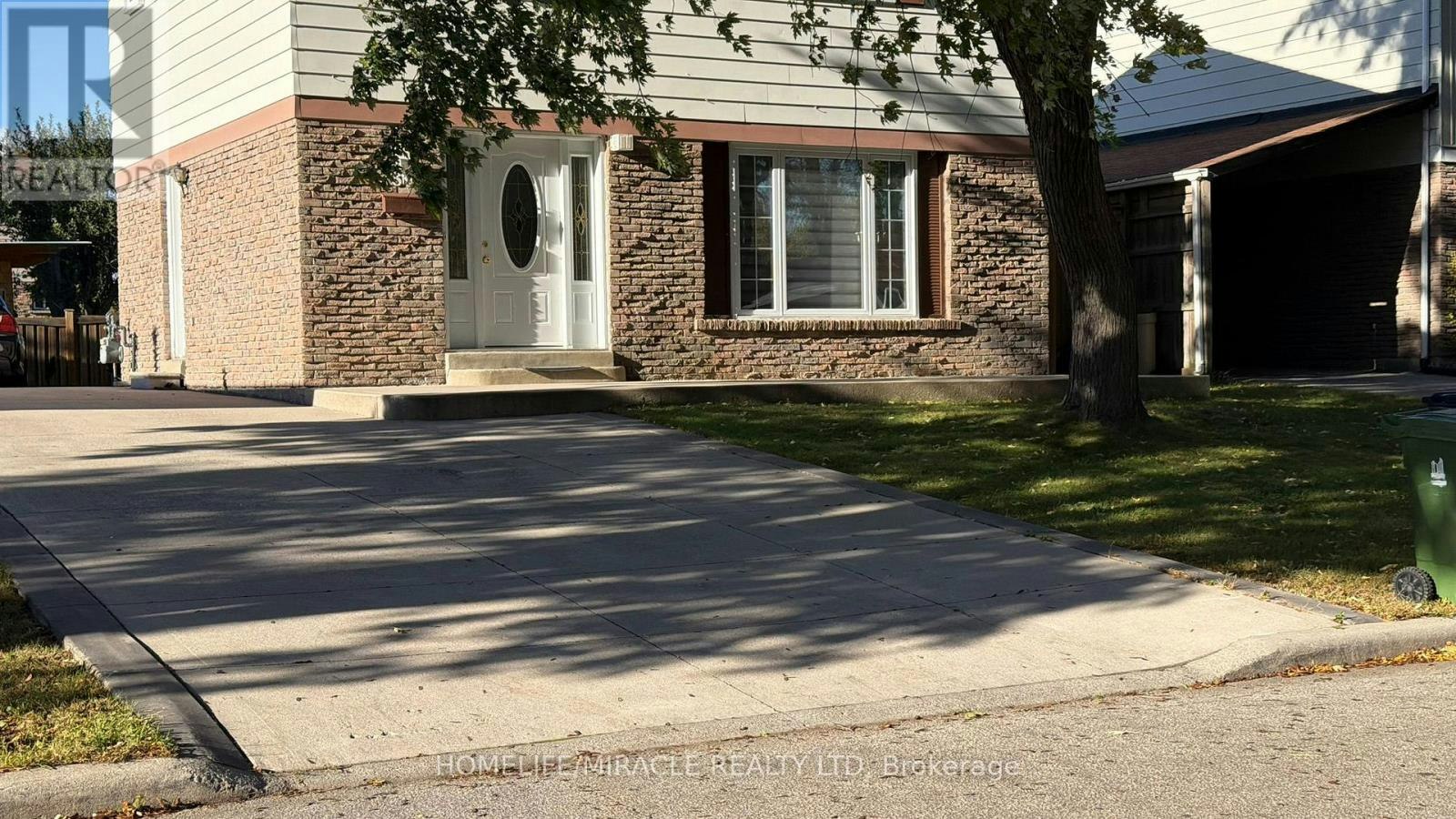 89 Dunsfold Drive, Toronto, ON, M1B 1T5 - 2