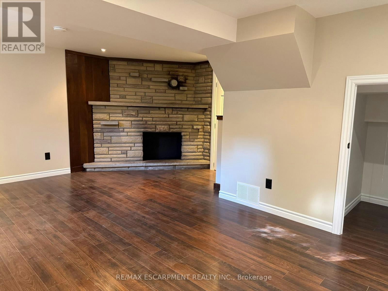 BASEMENT-904 Maple Avenue, Hamilton, ON, L8K 1L4 - 9
