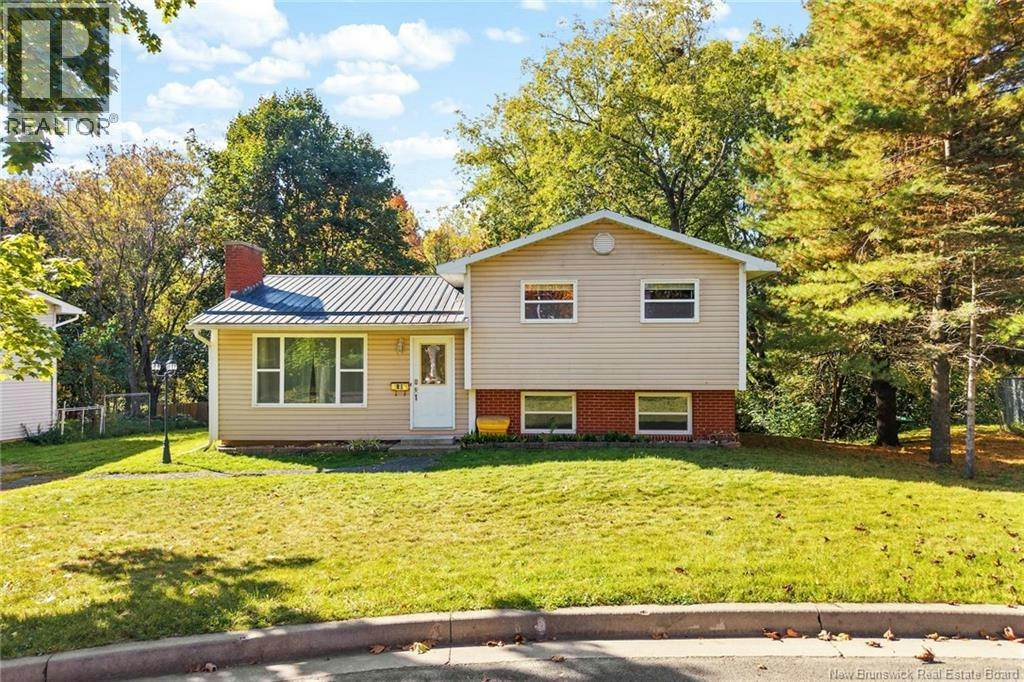 30 Fletcher Court, Fredericton, NB, E3A 4T4