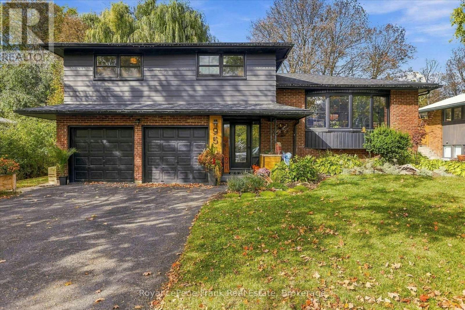 956 Weller Street, Peterborough, ON, K9J 4Y2
