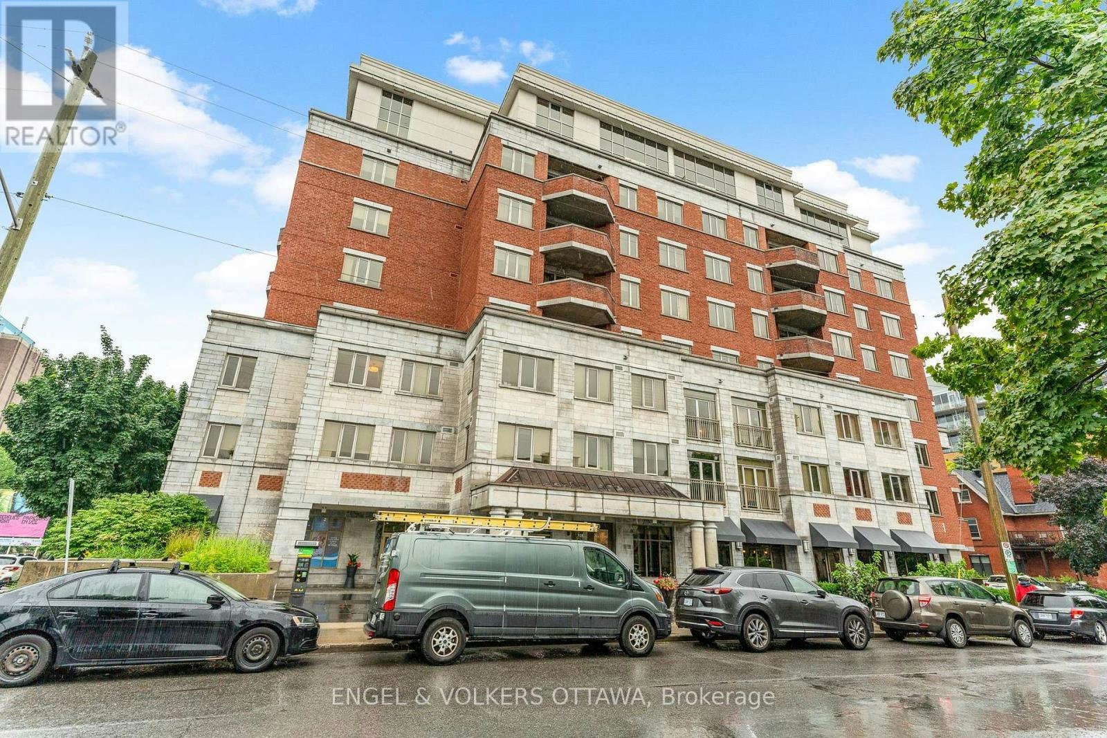 102-320 Mcleod Street, Ottawa, ON, K2P 1A3