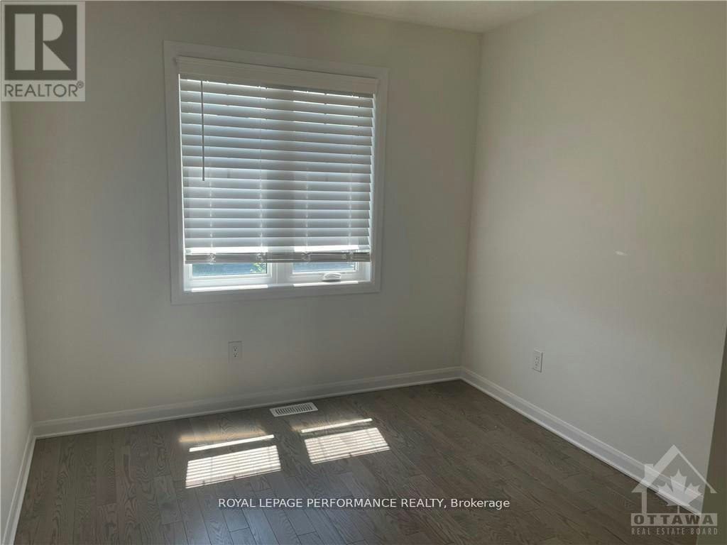 1039 Speedvale Court, Ottawa, ON, K2T 0P6 - 12