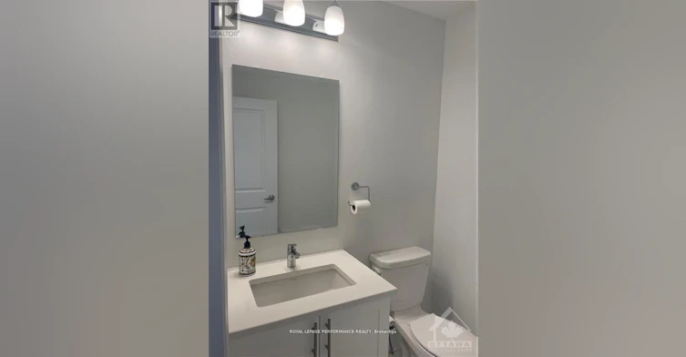 1039 Speedvale Court, Ottawa, ON, K2T 0P6 - 4
