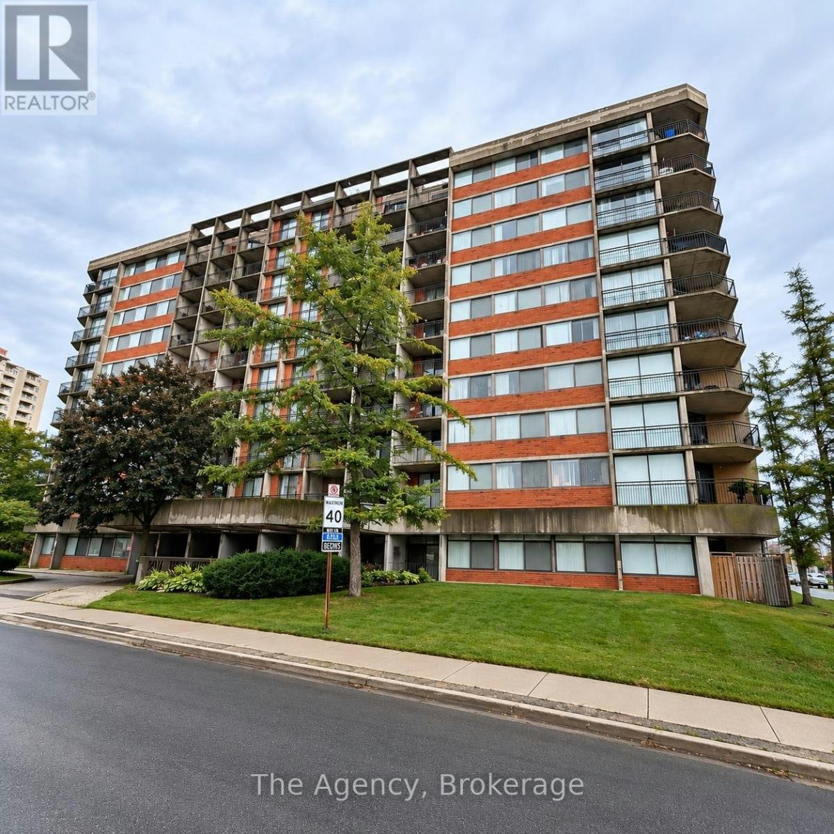 106-2200 Sherobee Road, Mississauga, ON, L5A 3Y3 - 4