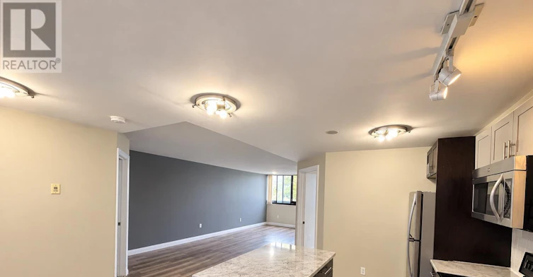 201-2200 Sherobee Road, Mississauga, ON, L5A 3Y3 - 4