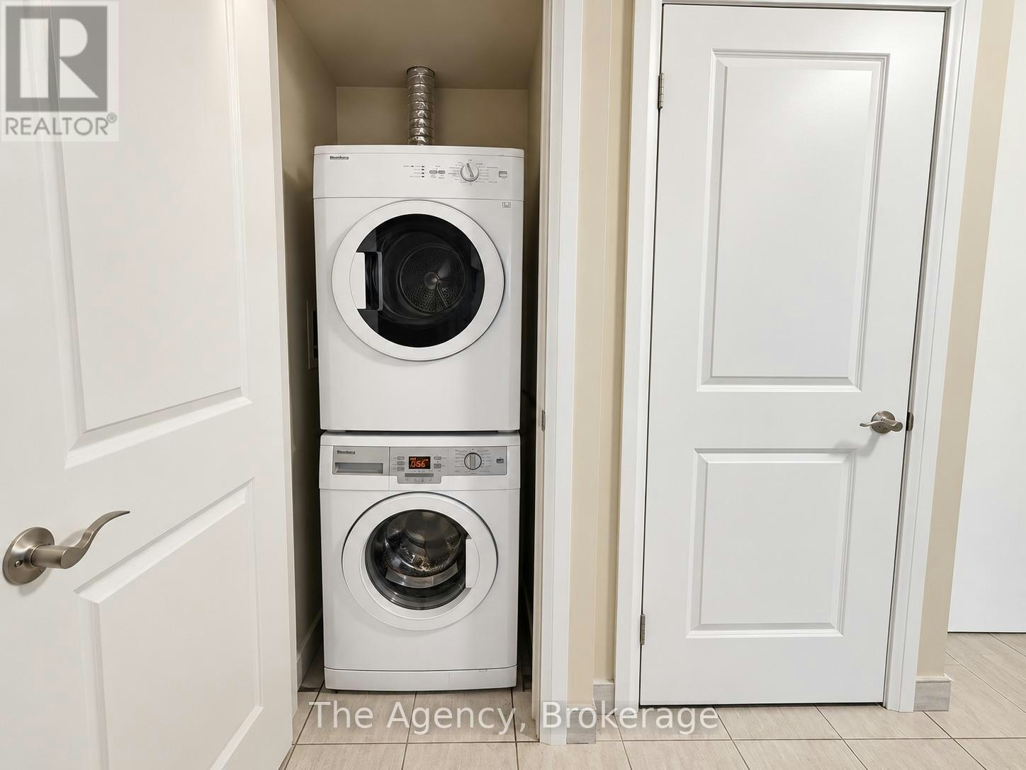 201-2200 Sherobee Road, Mississauga, ON, L5A 3Y3 - 5